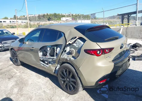 2024 Mazda Mazda3 2.5 Carbon Turbo z USA, uszkodzony, nr VIN JM1BPBYY3R1721043